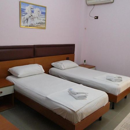 Hotel Edland Влёра Экстерьер фото